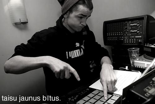 Savukārt dīdžejošanas māksla... Autors: iksa Hip-hops nav tikai mūzika, tā ir vesela kultūra