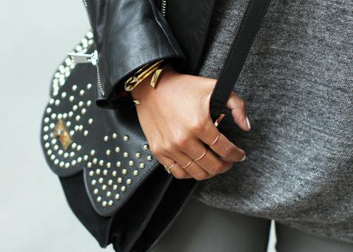 Autors: dafukk Studs and spikes