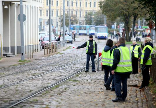 Autors: KasparsPudniks Rīgas sabiedriskā transporta "suņi" vai tomēr "laipnā" kontrole?!