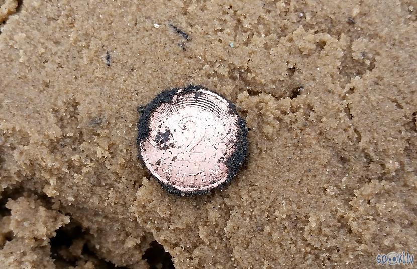 Autors: pyrathe Ar metāla detektoru pa pludmali (Lieldienas)