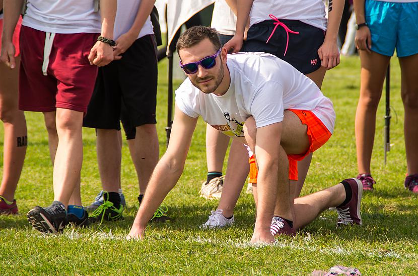 Autors: ugnotbug Color Me Rad UK - piecu kilometru skrējiens dzīves izkrāsošanai!