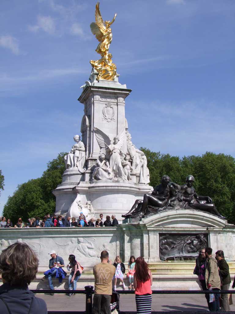 Netālu bija objekts pie kura... Autors: blusu_kerajs Dzēšot vecās bildes (LONDONA pa fikso)