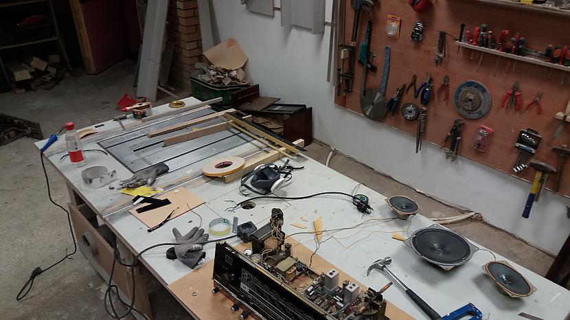 Mazliet bija jāpalauza galva... Autors: I Like to Make Stuff Plašu atskaņotāja pārvērtības