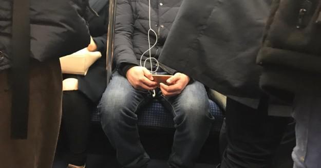 Caur scaronīm austiņām... Autors: Syder 15 foto, uz kuriem jāskatās no gaišās puses, lai padarītu dienu labāku!