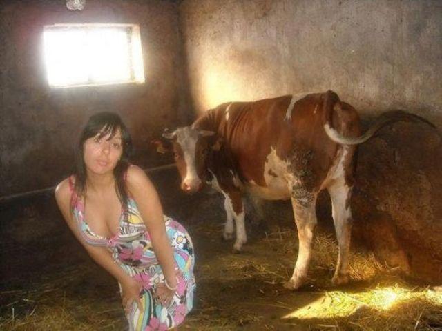 Autors: es tēvocis Meitenes laukos.