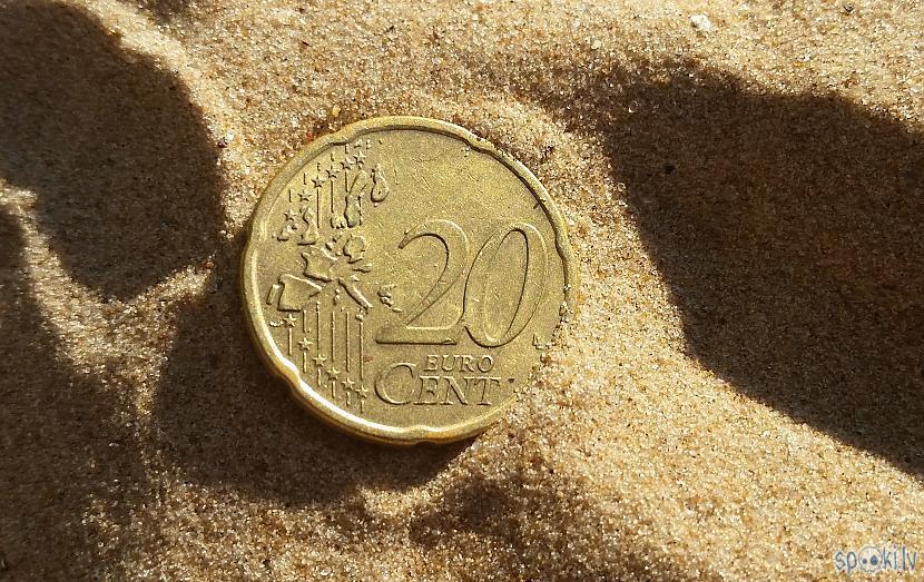 Nu jau parādās svaigāki... Autors: pyrathe Ar metāla detektoru pa pludmali 2018 (maijs)