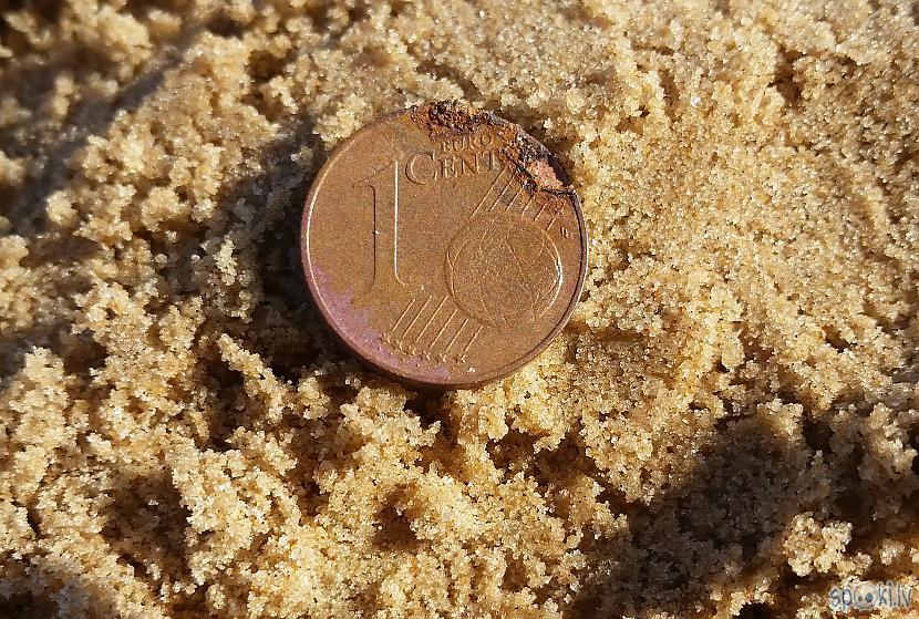 Sākums pieticīgs 1 eirocents Autors: pyrathe Ar metāla detektoru pa pludmali 2018 (money, money, money)