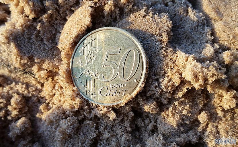 Autors: pyrathe Ar metāla detektoru pa pludmali 2018 (money, money, money)