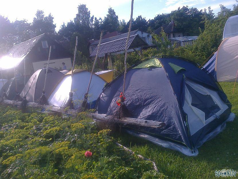 Dārzā teltis izauguscaronas... Autors: ezkins Fantastiskais piepildījums