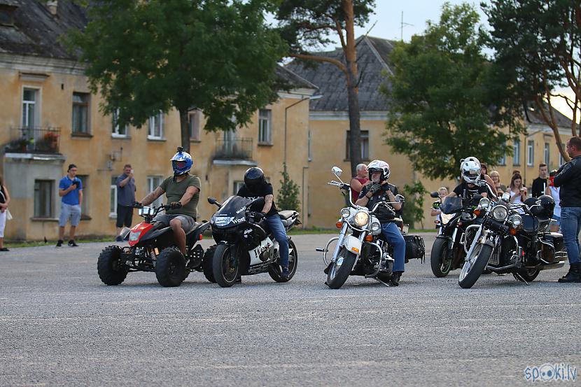 Autors: gariinais Sedas pilsētas dienas, moto parādes brauciens. 2018