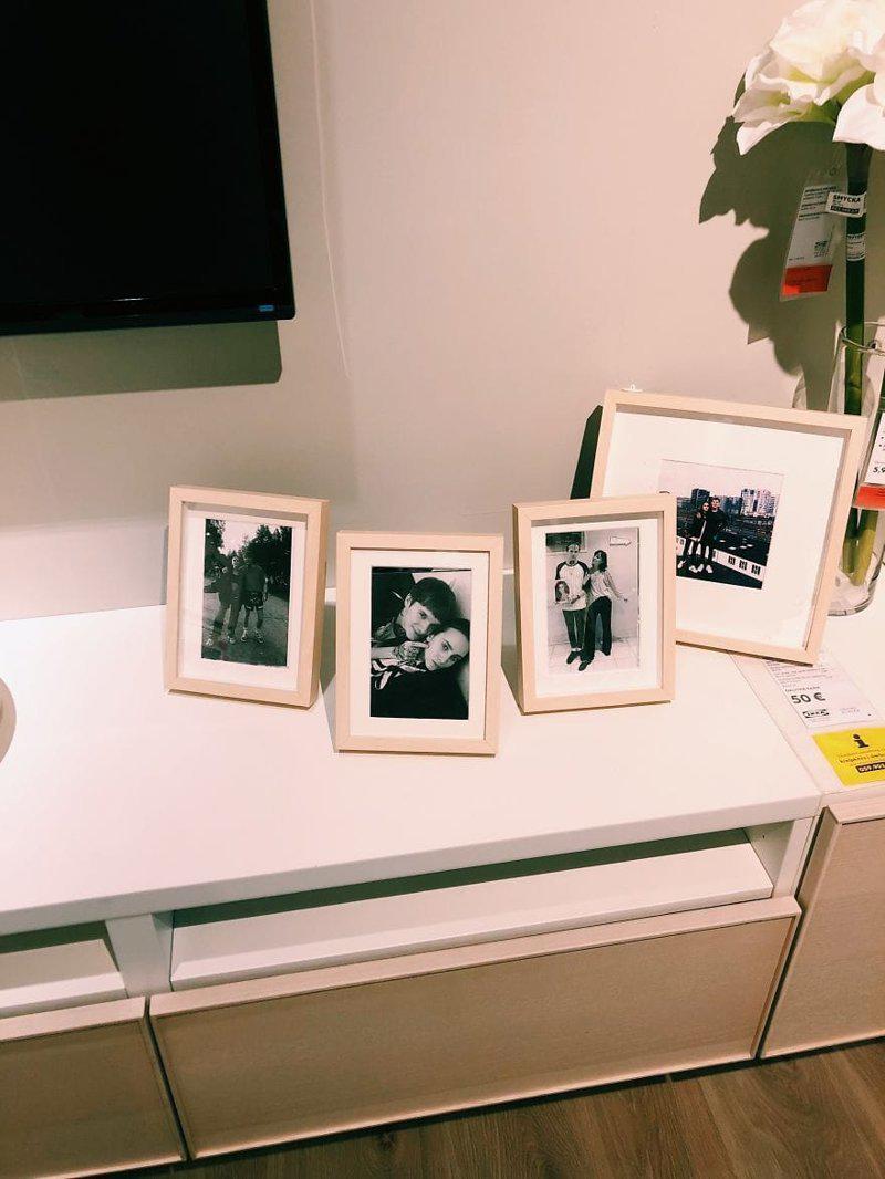 Autors: matilde Pārītis salika 100 savas bildes «IKEA» bilžu rāmjos, un neviens to pat nepmanīja