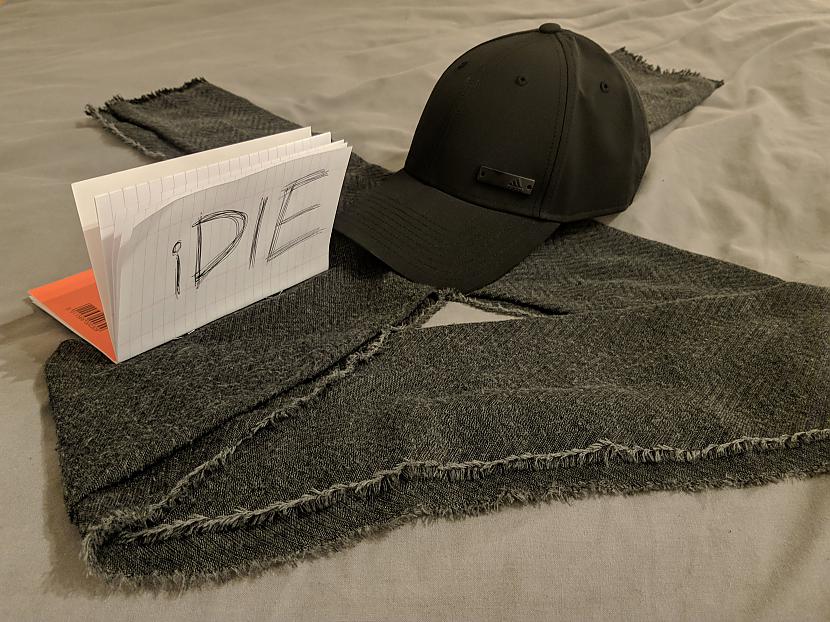 Autors: iDIE FS Hat&Scarf
