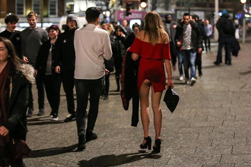 Autors: Fosilija Briti Ziemassvētkos dzēruši kā lopiņi un klīduši pa ielām!