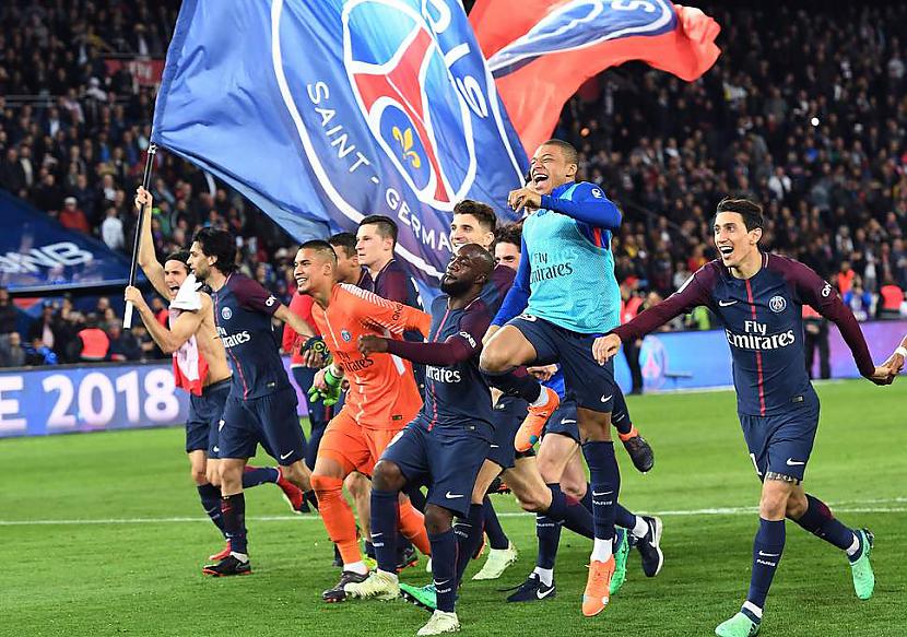 Ja spēlētājs lauž Likumu... Autors: MiaSanMia Kāpēc futbolisti nedrīkst slēpot?