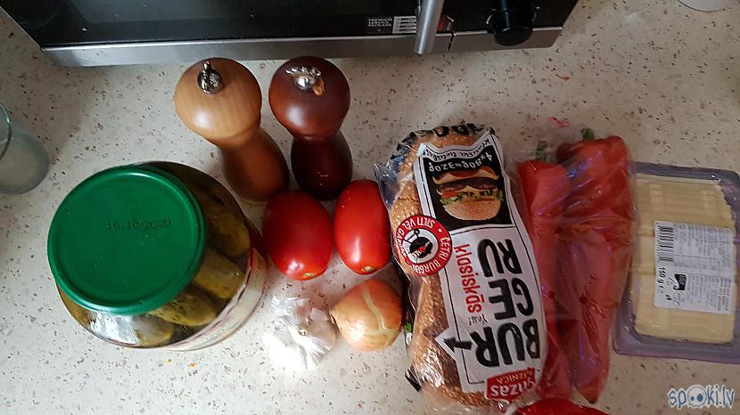 Daļa no produktiem kurus... Autors: Juris1604 Recepte: Pašgatavots burgers