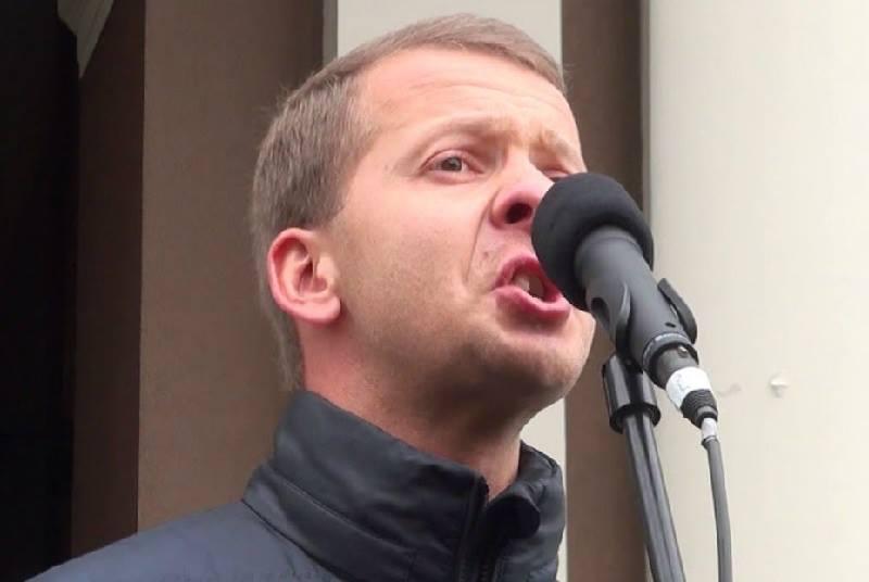Autors: Bumbišķi News Network Aleksejam Rosļikovam patīk būt mazajam Nilam Ušakovam!