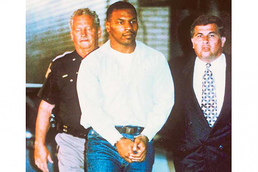 1992 gadā Maiks Taisons tika... Autors: Zutēns Slavenības, kuras apsūdzētas izvarošanā