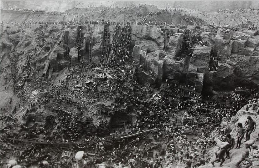 Autors: Lestets Elle zemes virsū: Serra Pelada zelta raktuves 1980-tajos