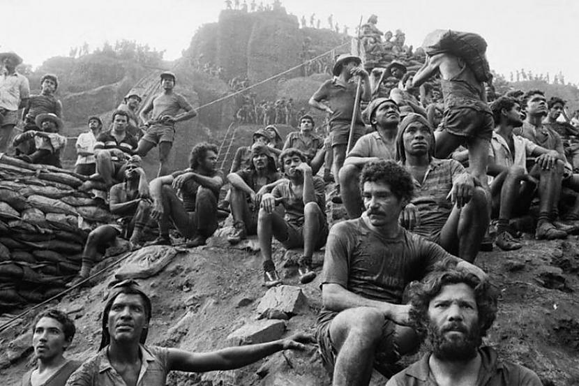 Autors: Lestets Elle zemes virsū: Serra Pelada zelta raktuves 1980-tajos