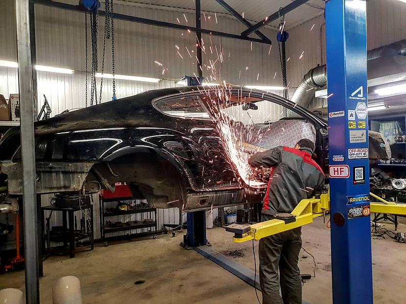 Autors: Lestets Tas izskatās neiespējami - Bentley "ultratanks"