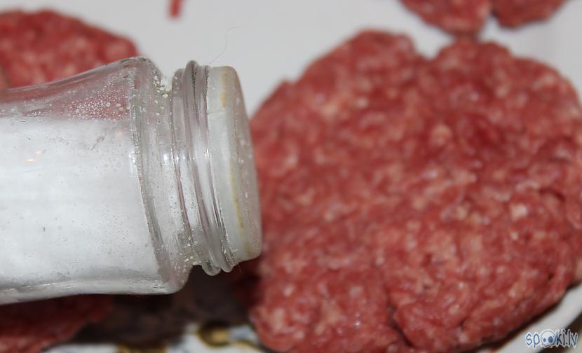 Uzskaisu sāli pirms... Autors: Werkis2 Werkis gatavo Sier-Burgeru