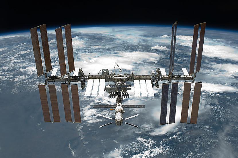 Diemžēl tas nebūs lēts... Autors: Lestets NASA paziņo, ka atļaus tūristiem apmeklēt Starptautisko kosmosa staciju