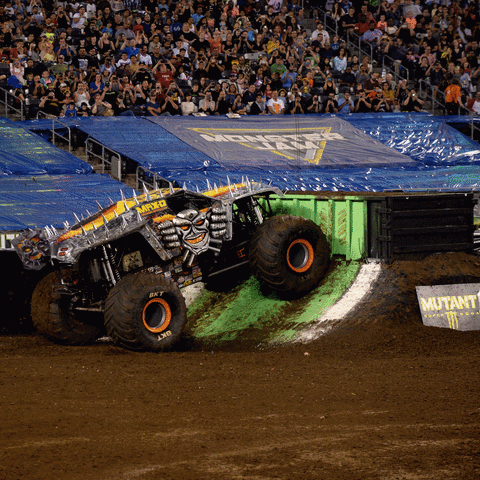 Autors: es tēvocis Monster Jam GIF