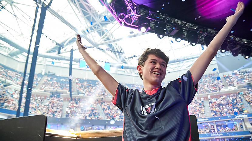 nbsp16 gadus vecais... Autors: matilde Pusaudzis nopelna 3 miljonus dolāru par uzvaru «Fortnite» pasaules kausā
