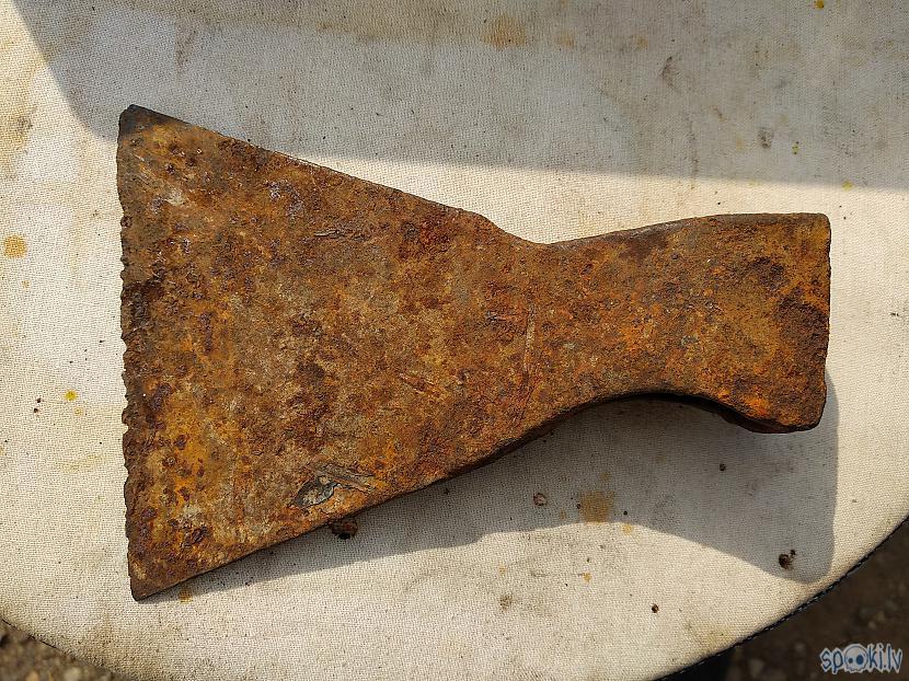 Izejmateriāls ir ļoti sens... Autors: 76martini Taisām paši no PSRS laiku cirvja ko vizuāli jēdzīgu, 12. variants