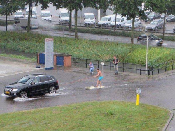Autors: es tēvocis Cilvēki izklaidējas un viņiem ir jautri...