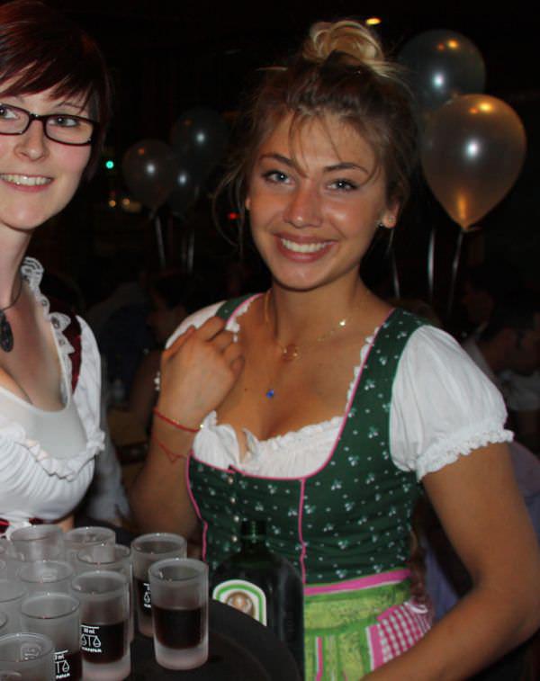 Autors: es tēvocis Meitenes no Oktoberfest