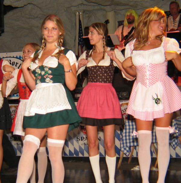 Autors: es tēvocis Meitenes no Oktoberfest