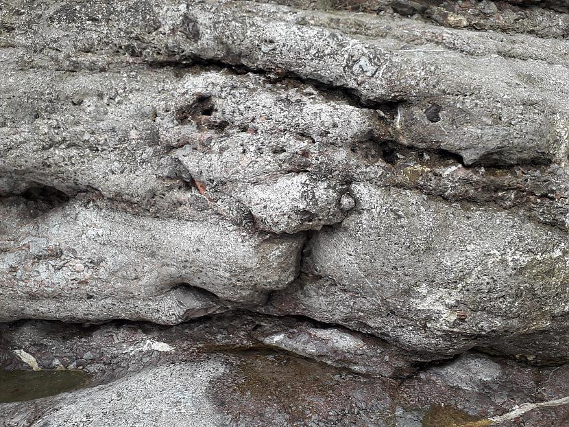 Autors: Griffith Dunraven Bay, Velsa, 7. septembris. 1/2 daļa.