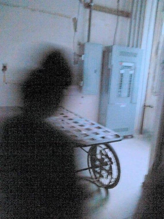 Cits sanatorijas apmeklētājs... Autors: Lestets Ēnu cilvēku fotogrāfijas