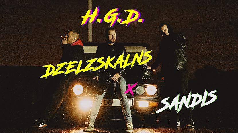 Dzelzskalns un Sandis iet pakaļ savam, un iemūžina to asa sižeta video