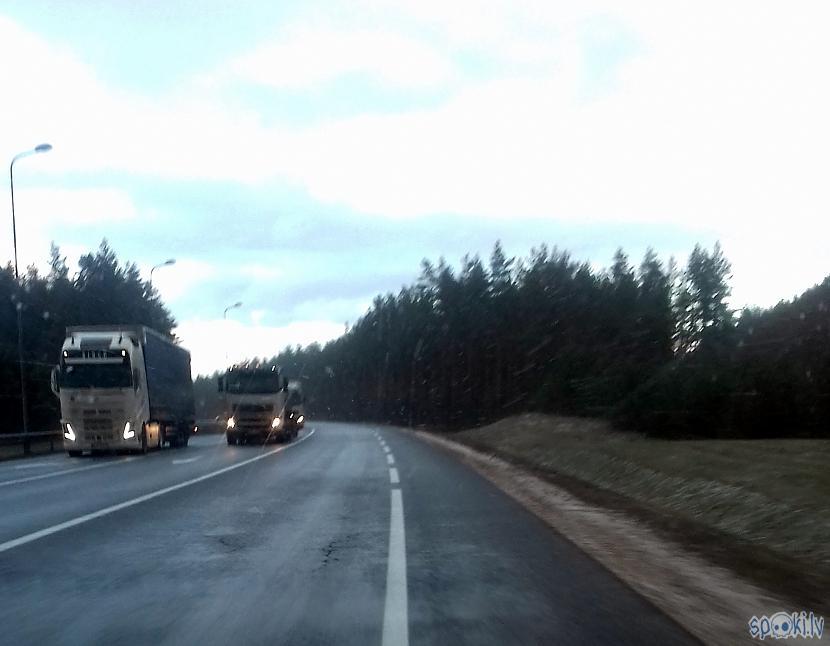 Jau pie Lilastes sniegu nemana Autors: rasiks Laika apstākļu nianses bildēs