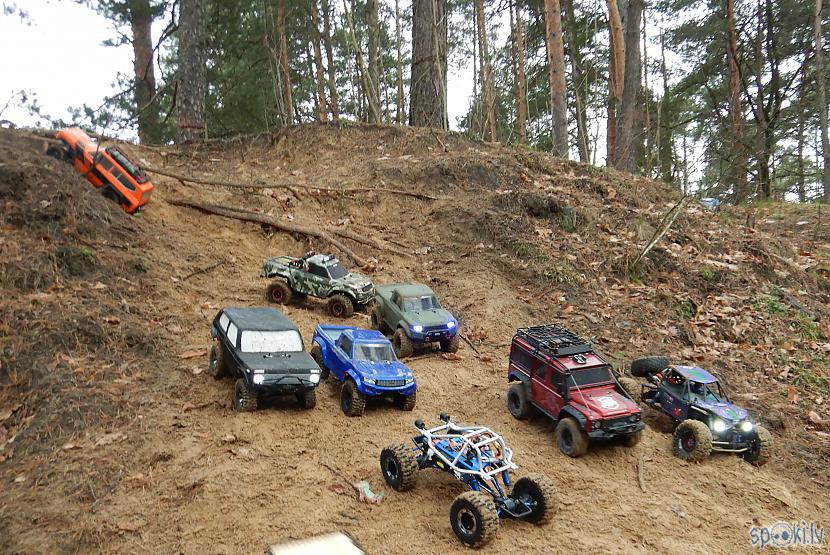 Autors: SalvatoreMundi Radiovadāmo auto pasākums LV.