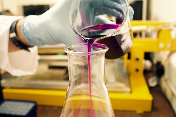 Tests: Cik labas ir tavas zināšanas vidusskolas ķīmijā?