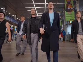 «Transleiteris», Lepers, Zeltiņš un Rasims ar dziesmu sveic dāmas sieviešu dienā