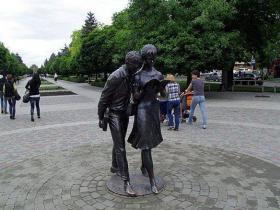 Mazliet nostalģijas - slavenu PSRS laika tēlu pieminekļi