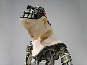 Domu eksperiments: Pirmais, ko izdarīs robots ar pašapziņu, ir pašnāvība